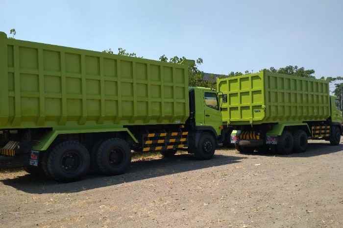 gambar sewa dump truck samarinda